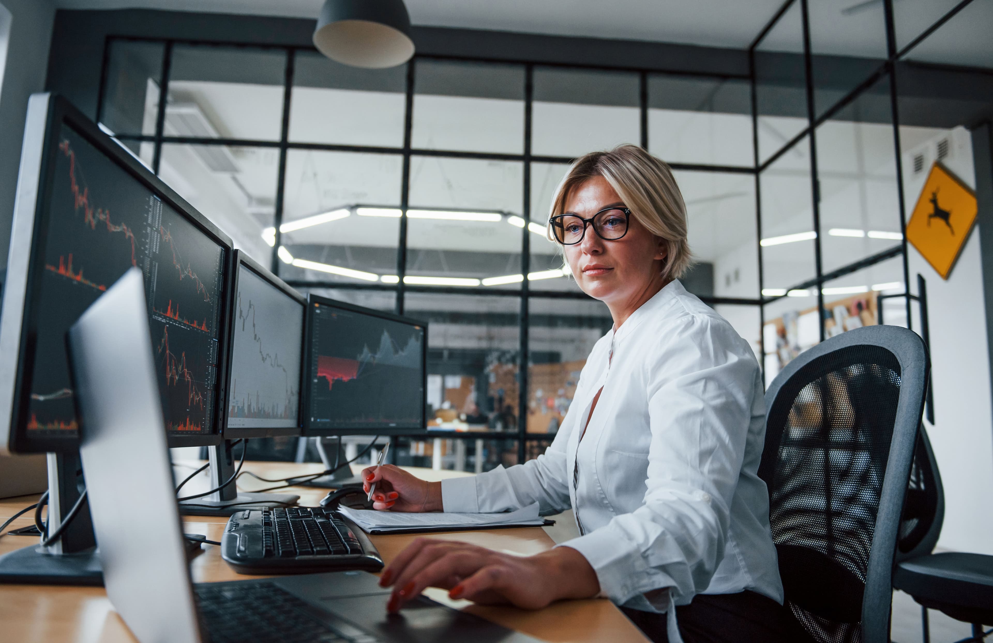 female-stockbroker-in-formal-clothes-works-in-the-2025-03-18-21-20-51-utc.jpg